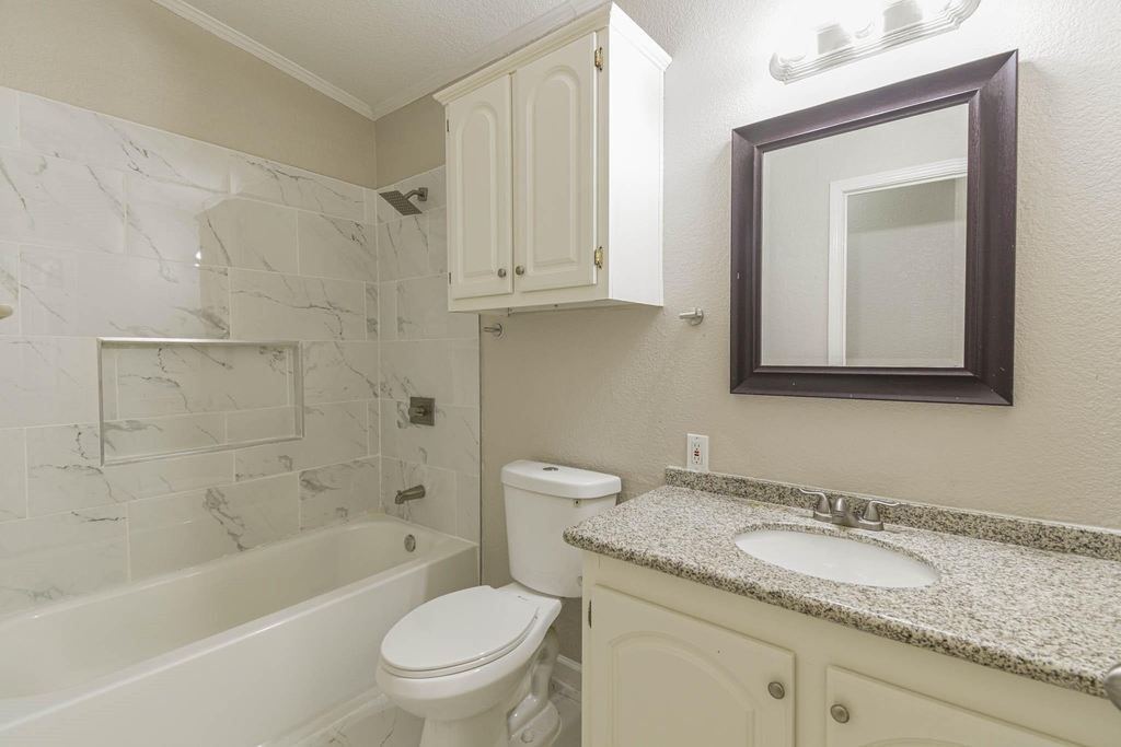 10210 Berrypatch Lane - Photo 5