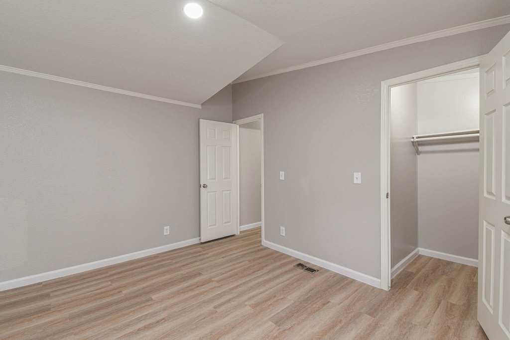 10210 Berrypatch Lane - Photo 4