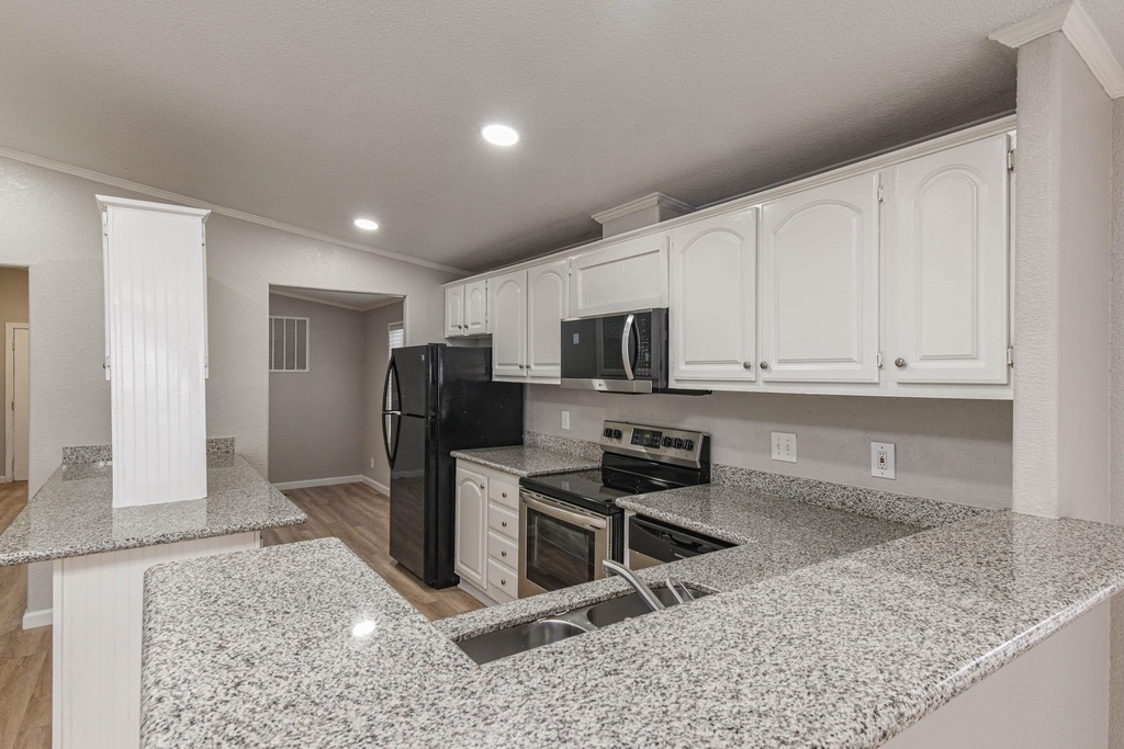 10210 Berrypatch Lane - Photo 11