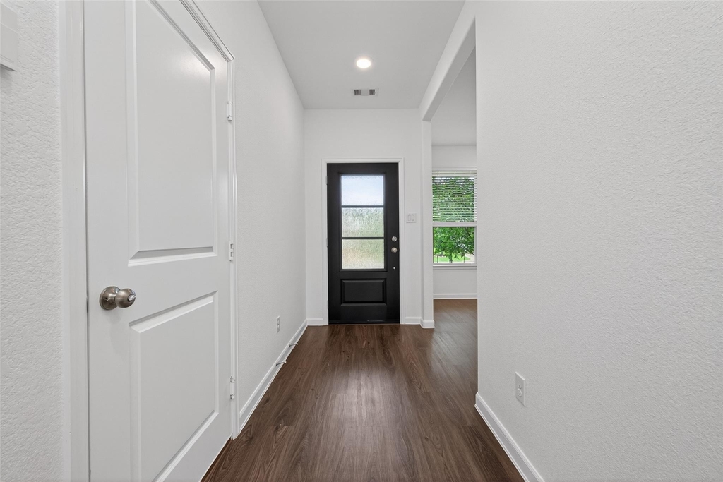 16108 Dockside Street - Photo 2