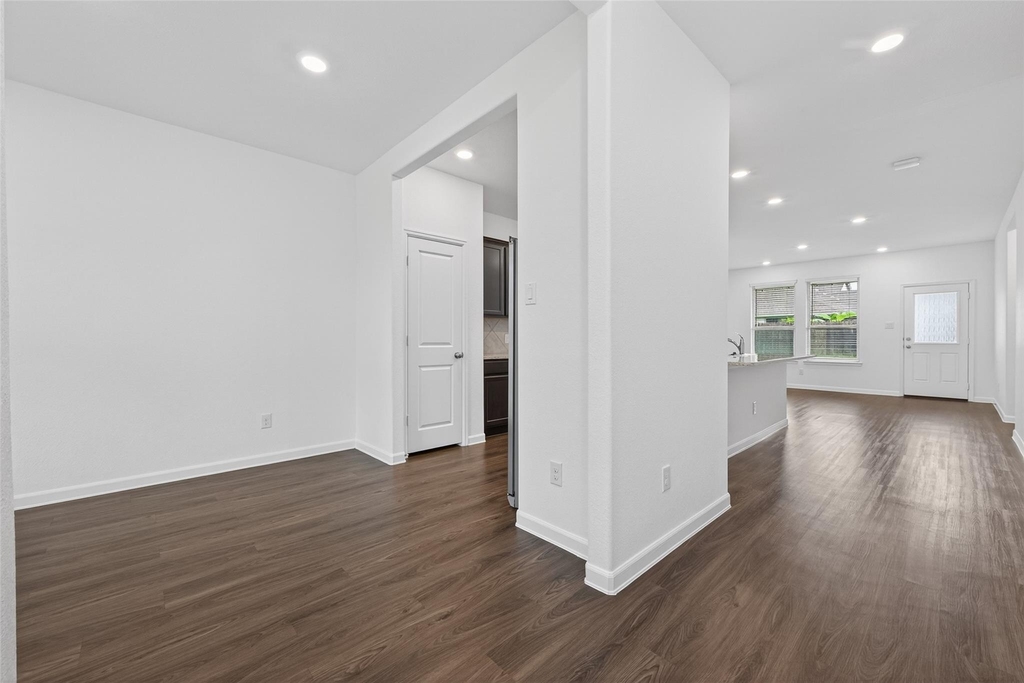 16108 Dockside Street - Photo 3