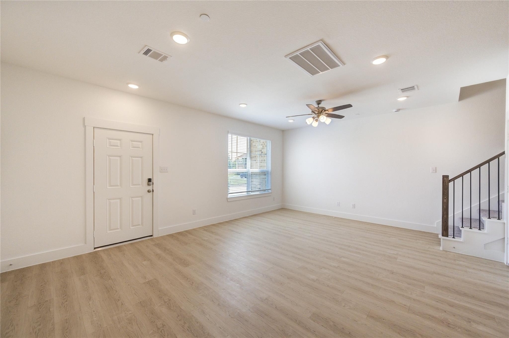 11910 De Carvalho Lane - Photo 3