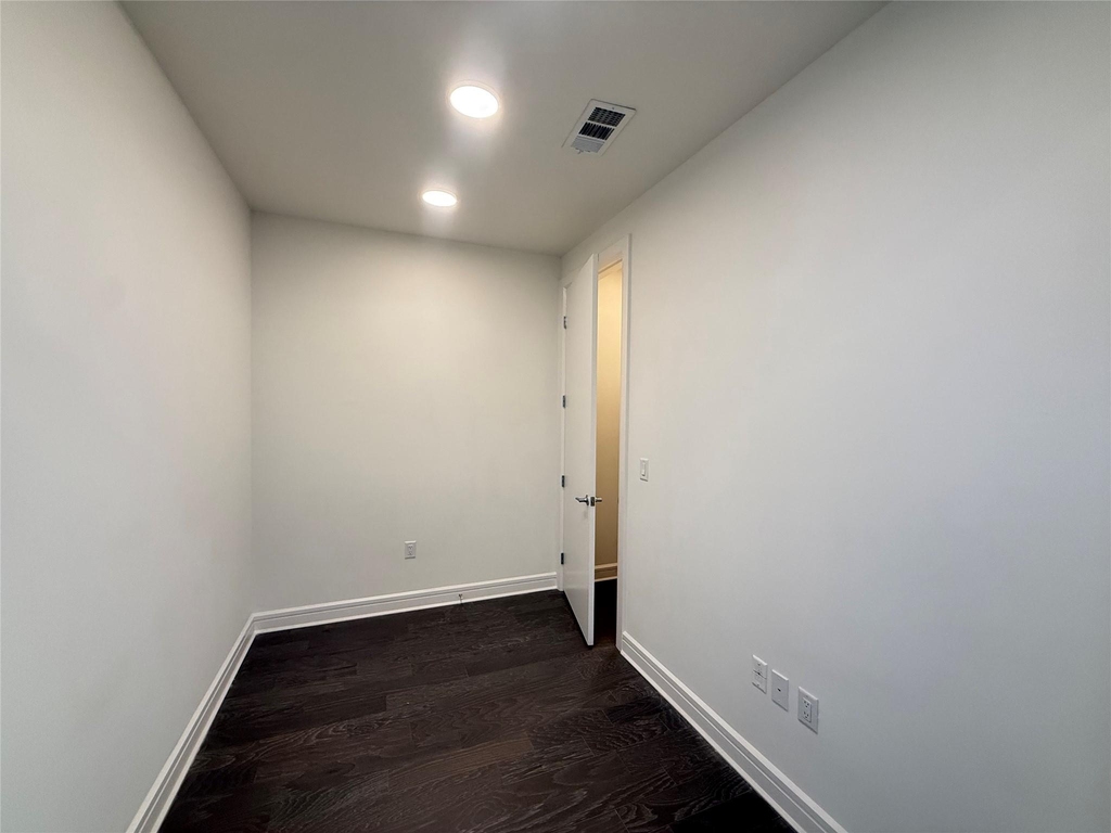 3300 Main St - Photo 4