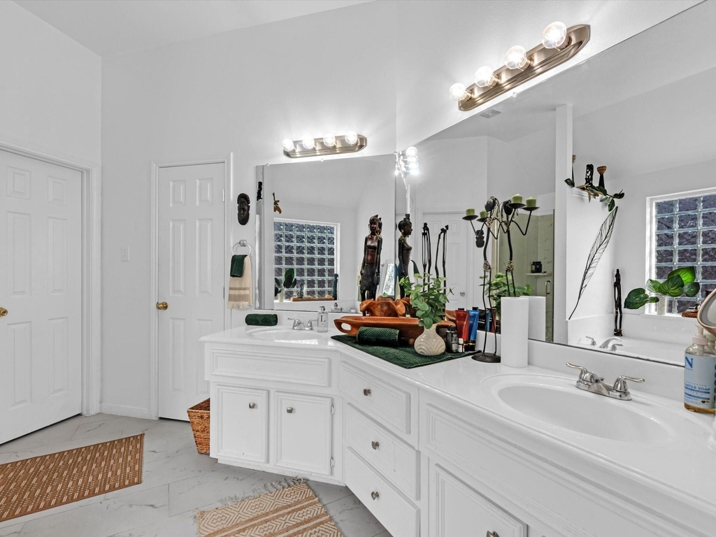 5805 Windy Knoll Lane - Photo 10