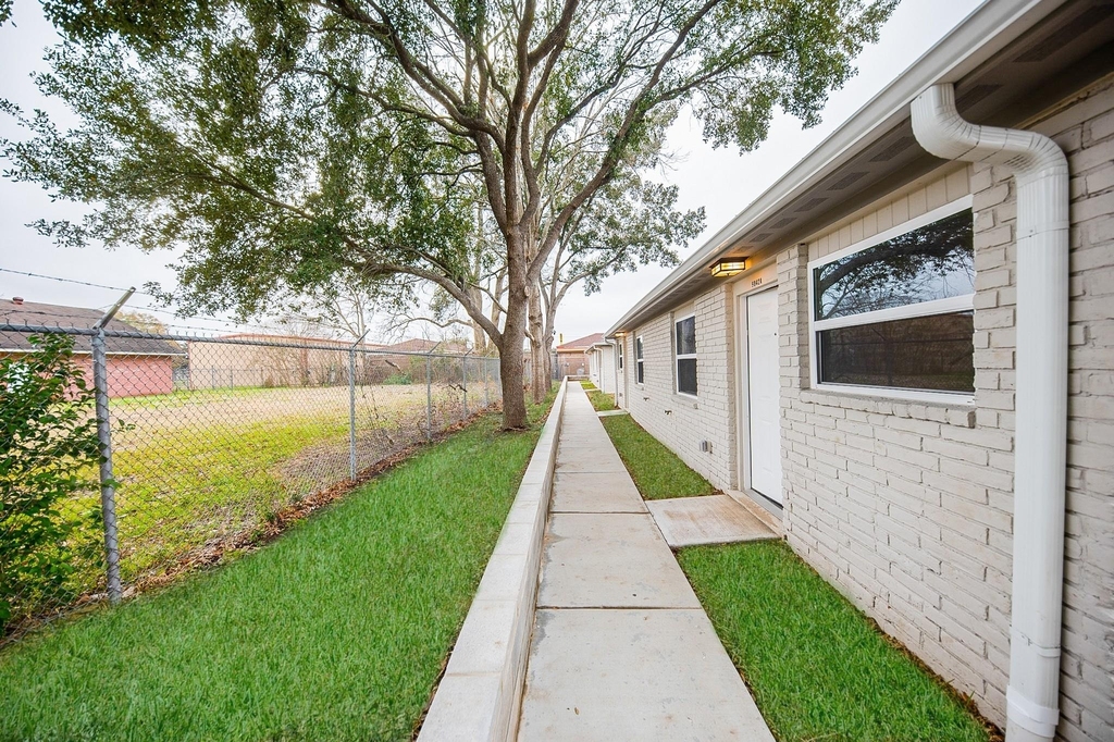 5042 Mallow Street - Photo 12