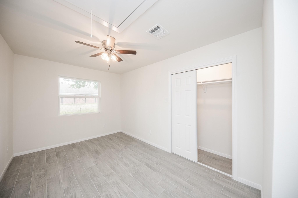 5042 Mallow Street - Photo 8
