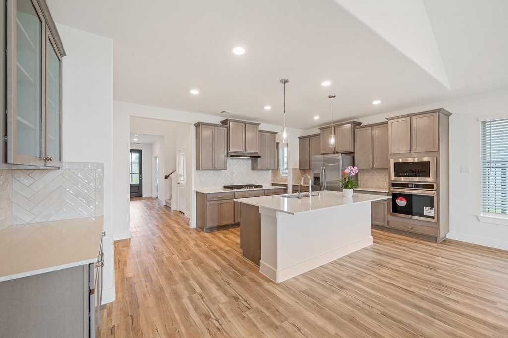832 Sarasota Shore Drive - Photo 17