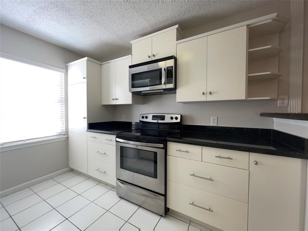 1502 Heights Boulevard - Photo 1