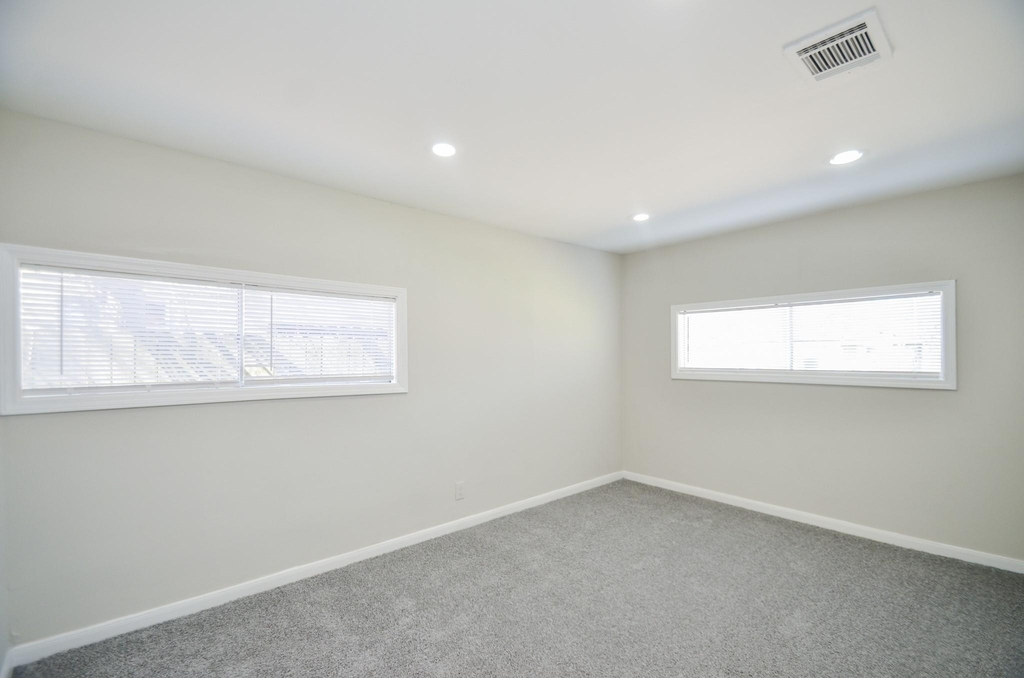 5238 Keystone Street - Photo 15
