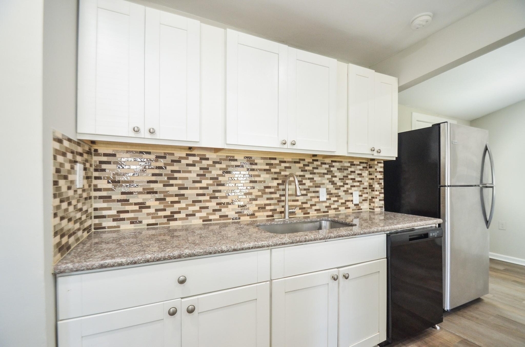 5238 Keystone Street - Photo 11
