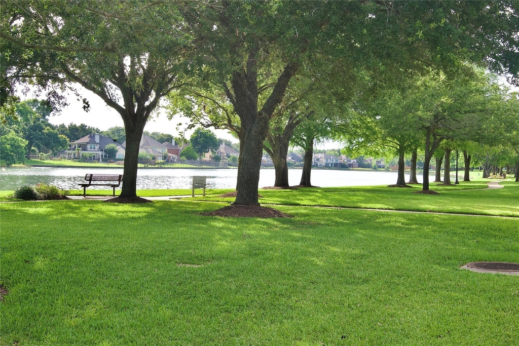 1839 Lake Winds Dr - Photo 31
