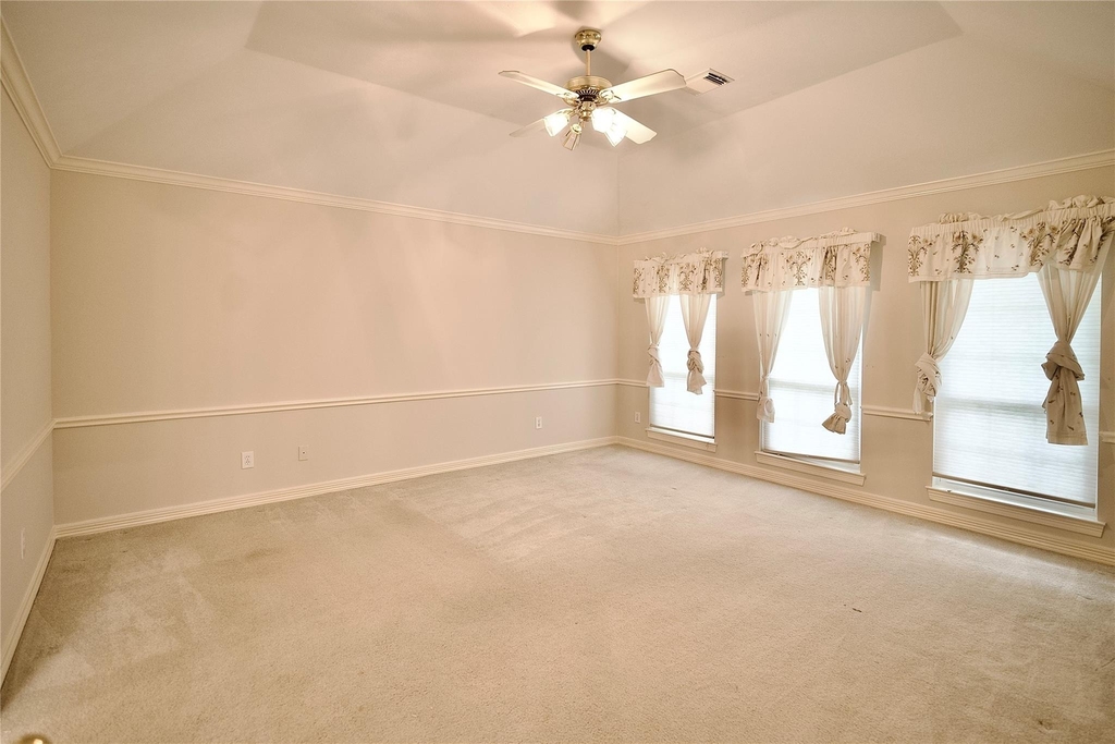 1839 Lake Winds Dr - Photo 19