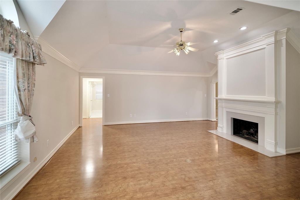 1839 Lake Winds Dr - Photo 12