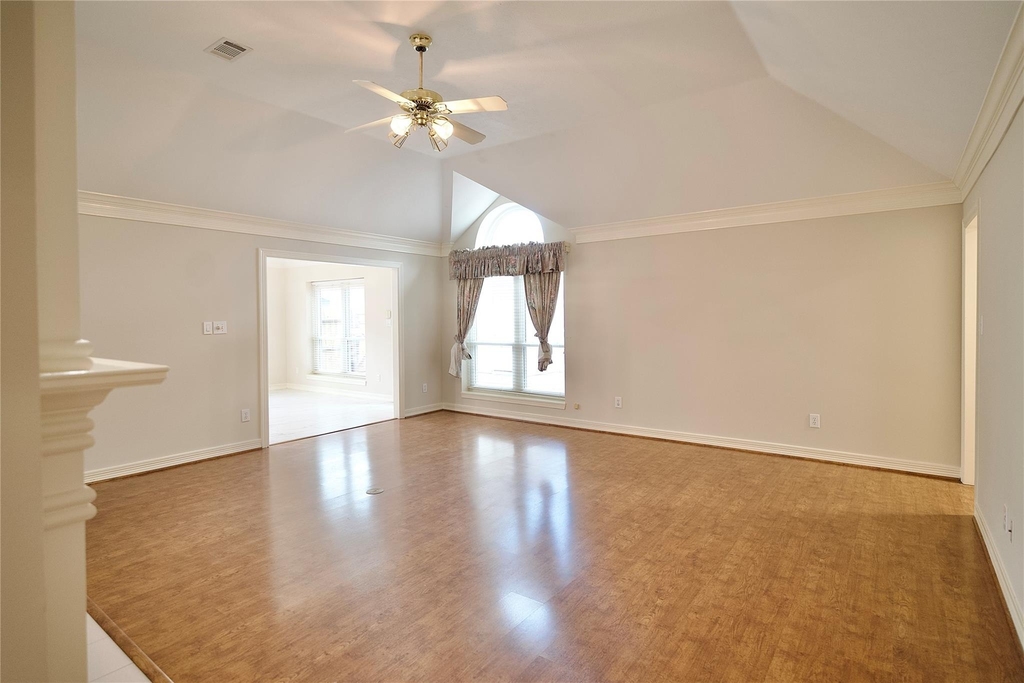 1839 Lake Winds Dr - Photo 13