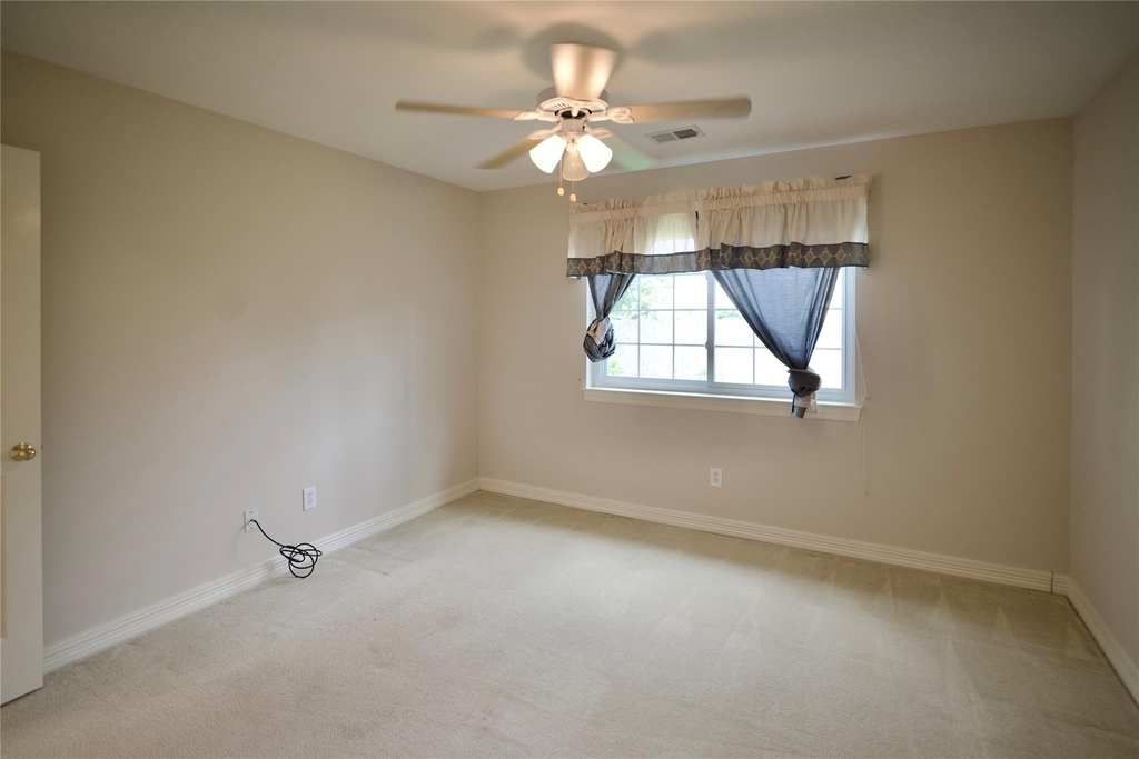 1839 Lake Winds Dr - Photo 29