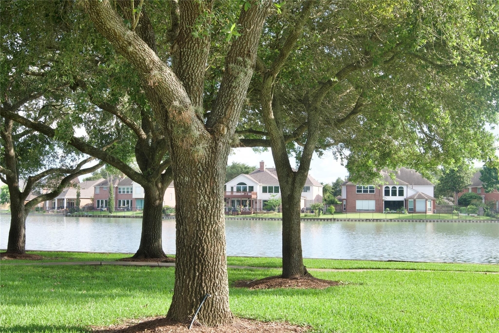 1839 Lake Winds Dr - Photo 30