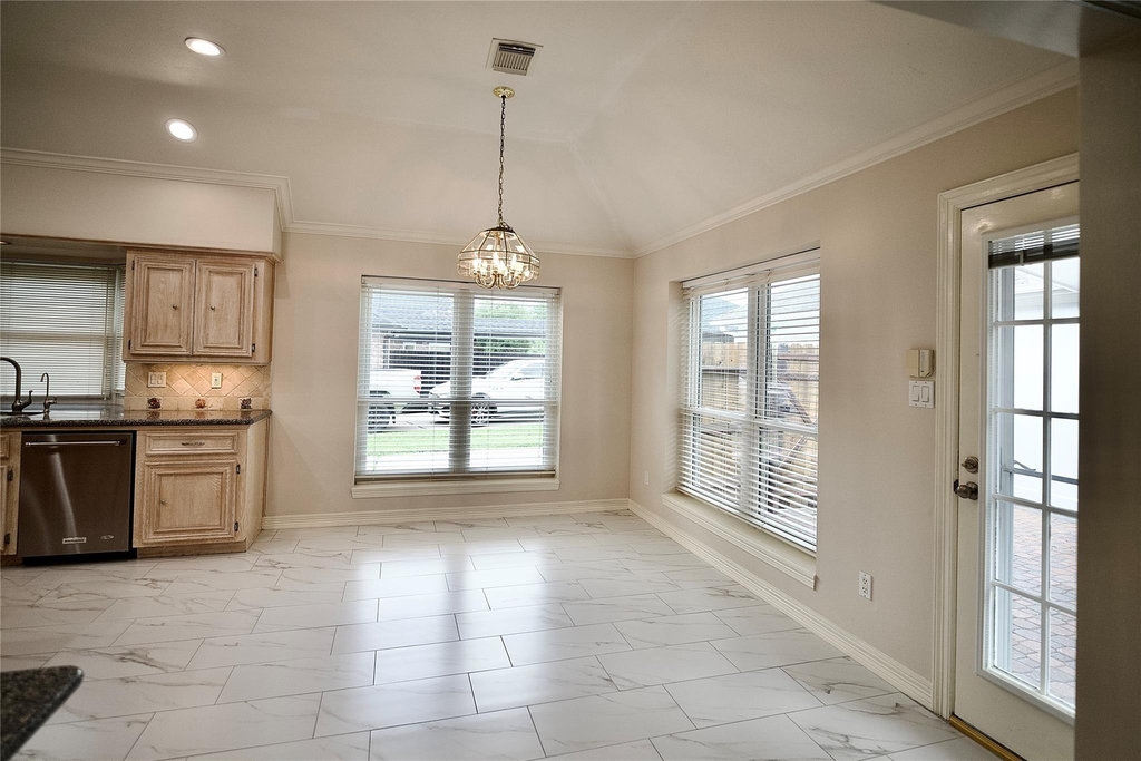 1839 Lake Winds Dr - Photo 7