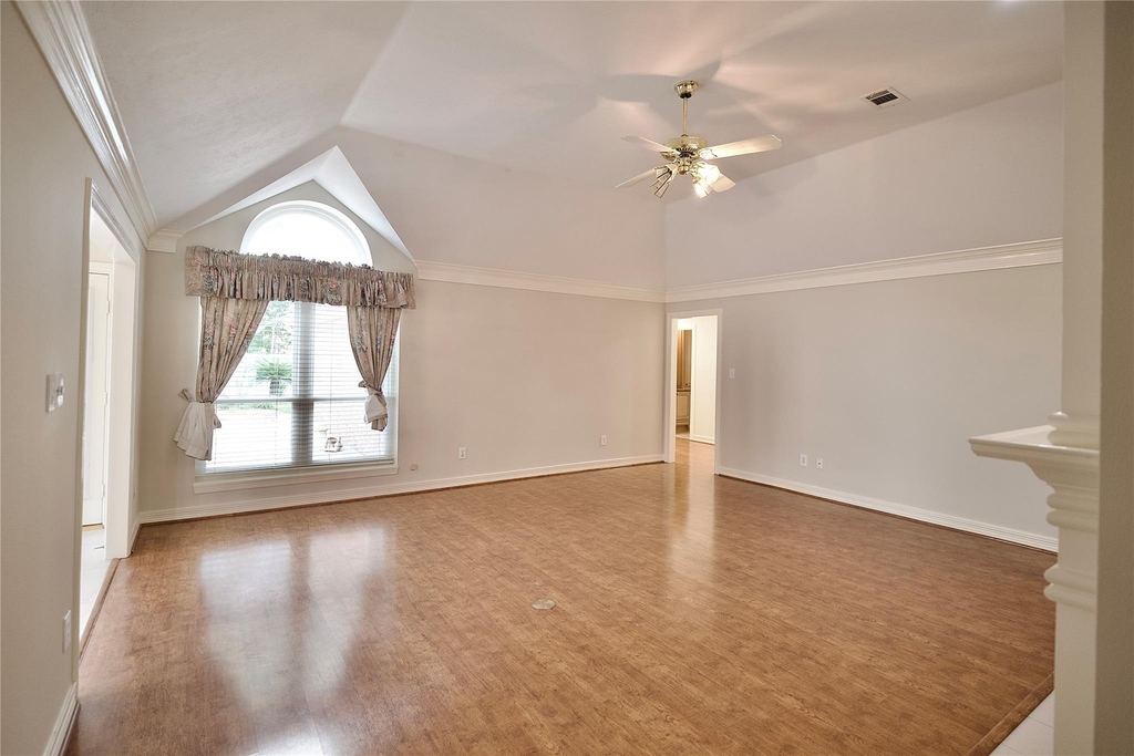 1839 Lake Winds Dr - Photo 14