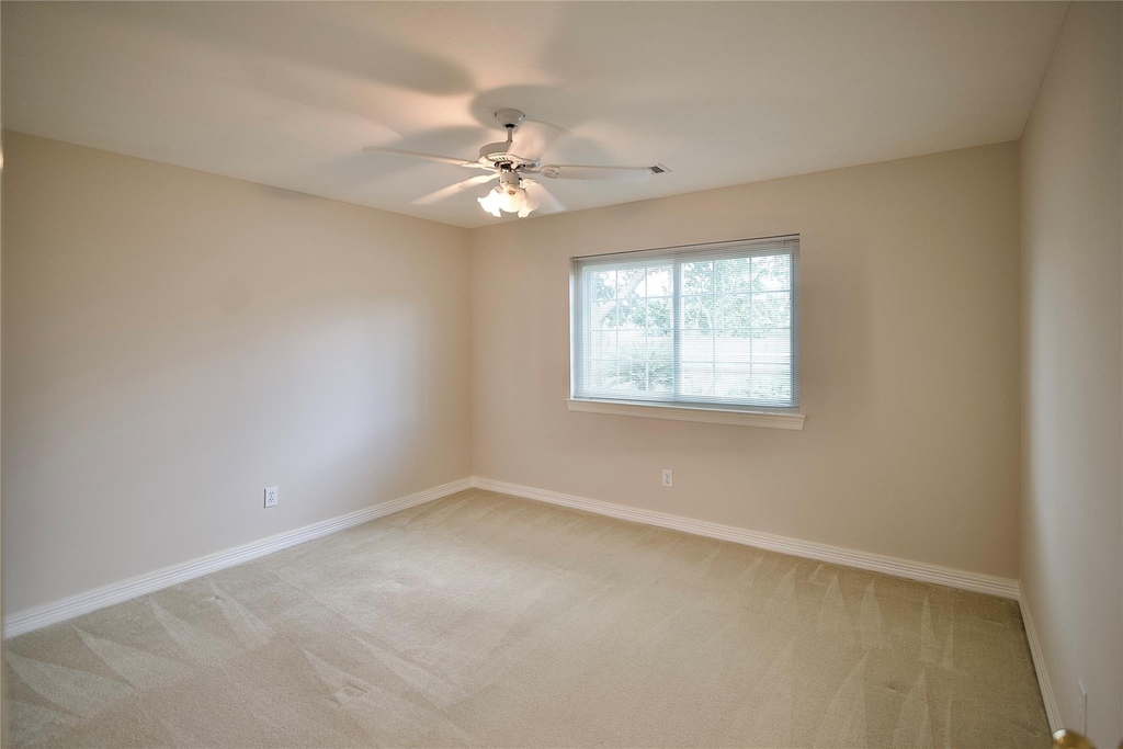 1839 Lake Winds Dr - Photo 27