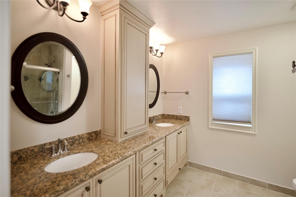 1839 Lake Winds Dr - Photo 25