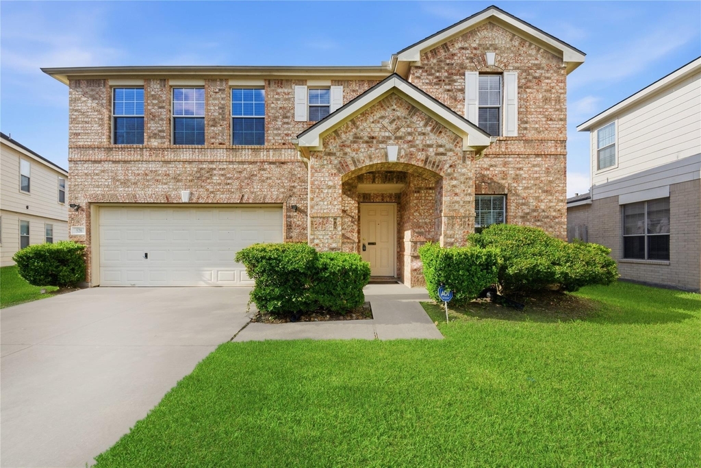 526 Remington Lodge Court - Photo 3