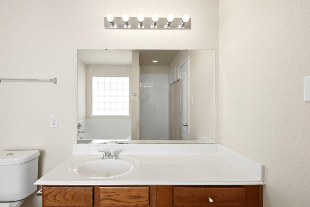 526 Remington Lodge Court - Photo 33