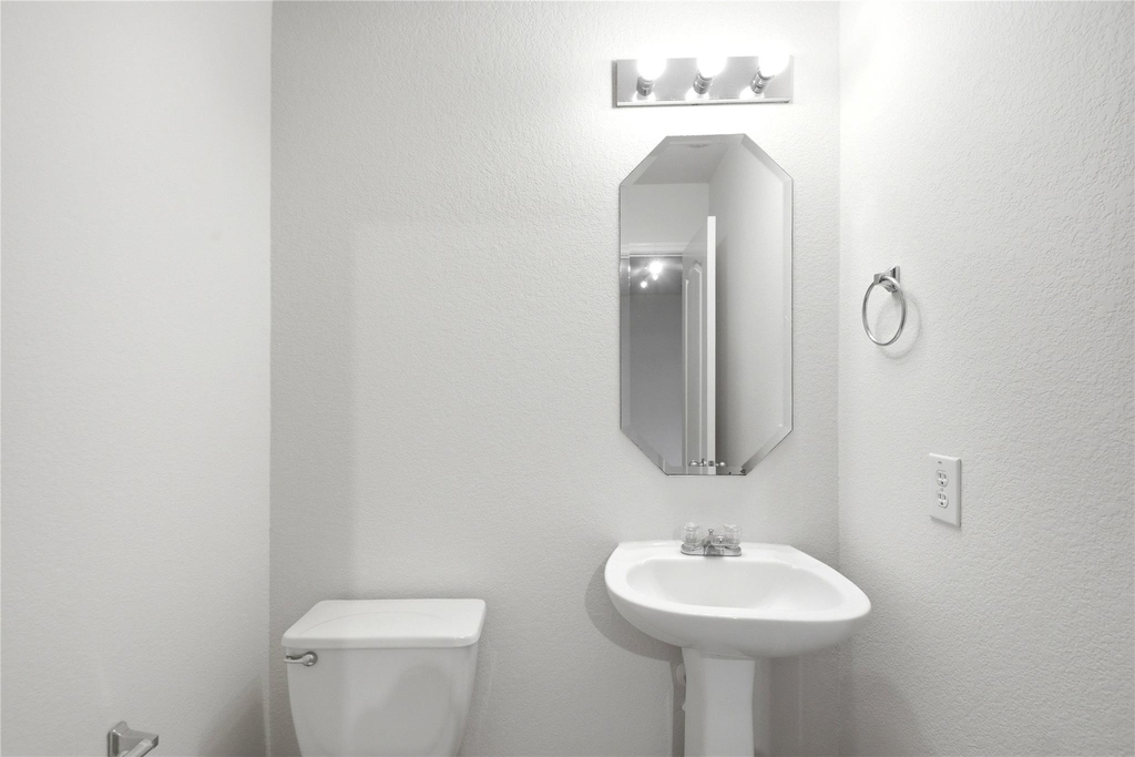 526 Remington Lodge Court - Photo 10