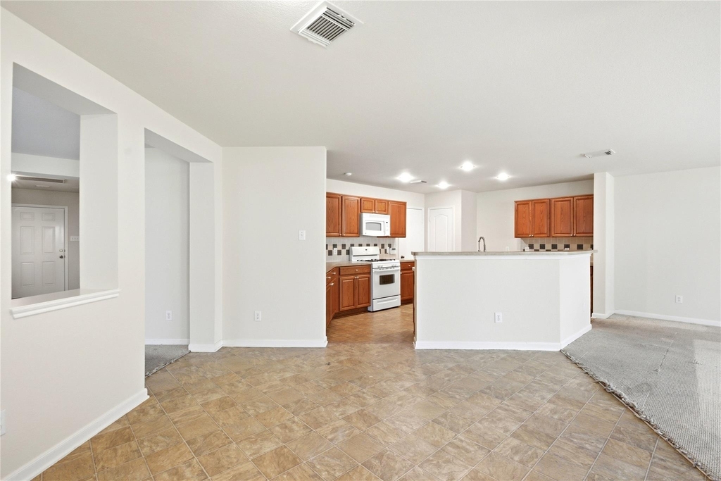 526 Remington Lodge Court - Photo 17