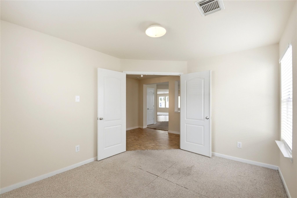 526 Remington Lodge Court - Photo 9