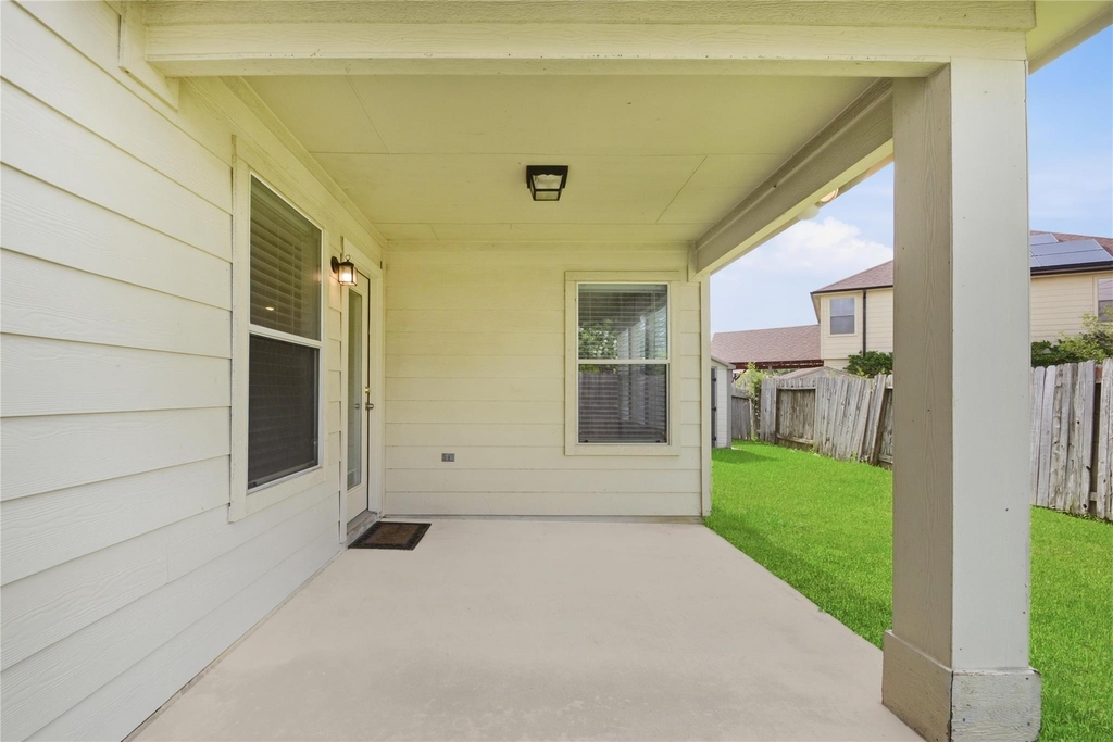 526 Remington Lodge Court - Photo 45