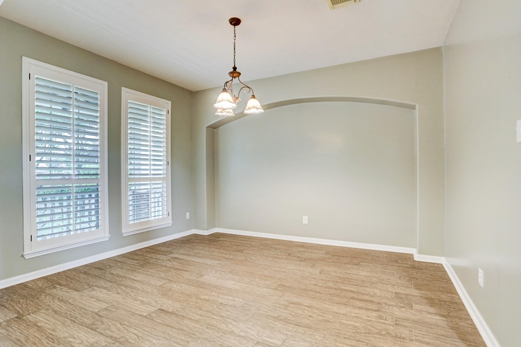 10410 Five Oaks Court - Photo 10