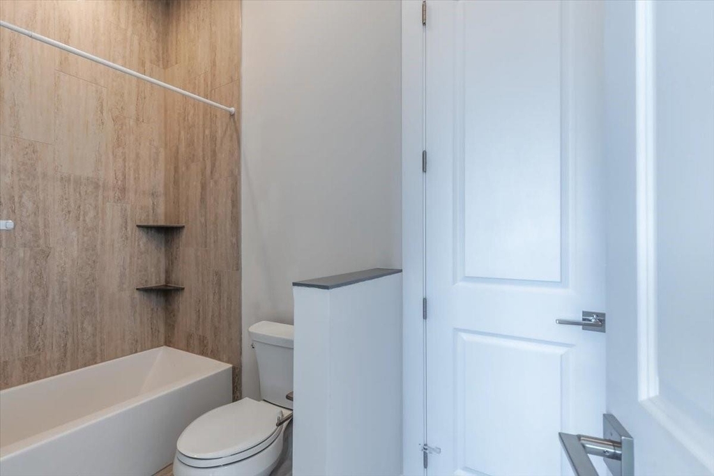 645 W 16th Street - Photo 16