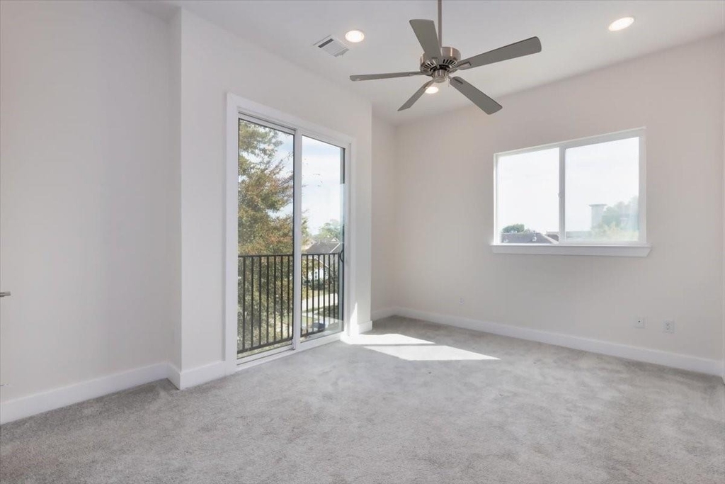 645 W 16th Street - Photo 20