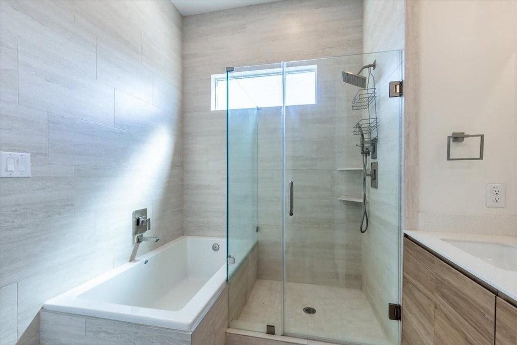 645 W 16th Street - Photo 23