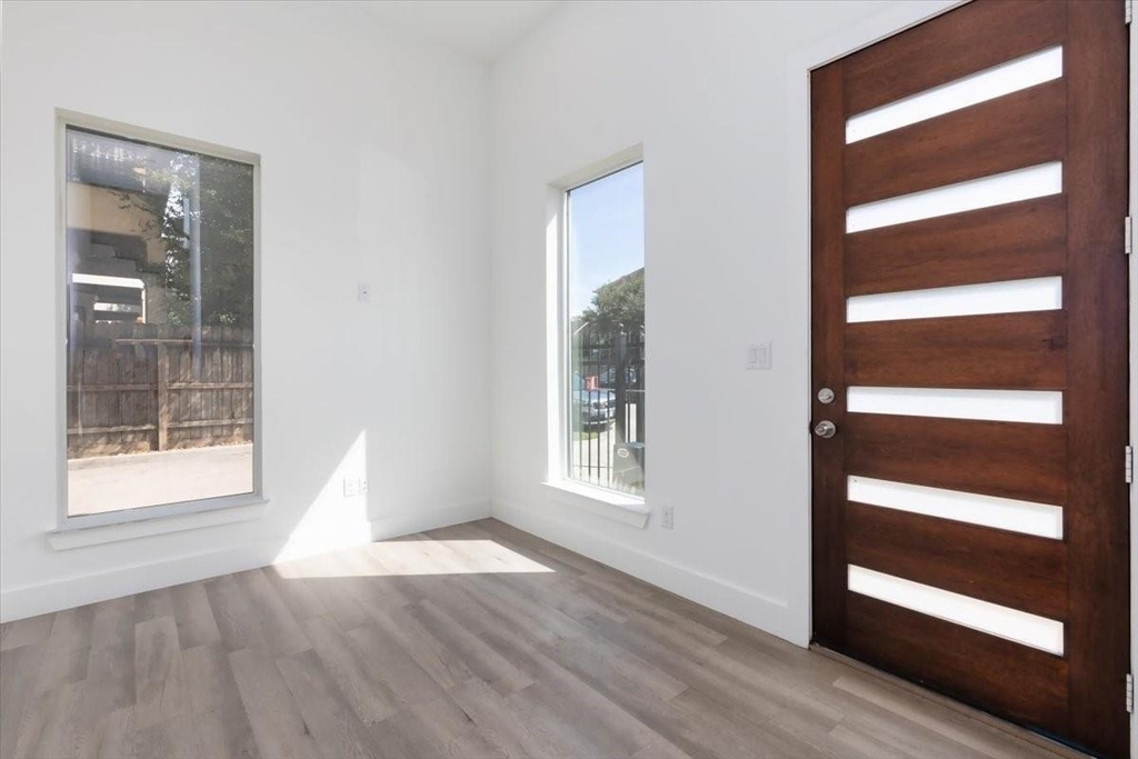 645 W 16th Street - Photo 2