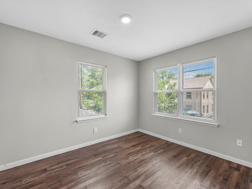 3025 Prospect Street - Photo 4