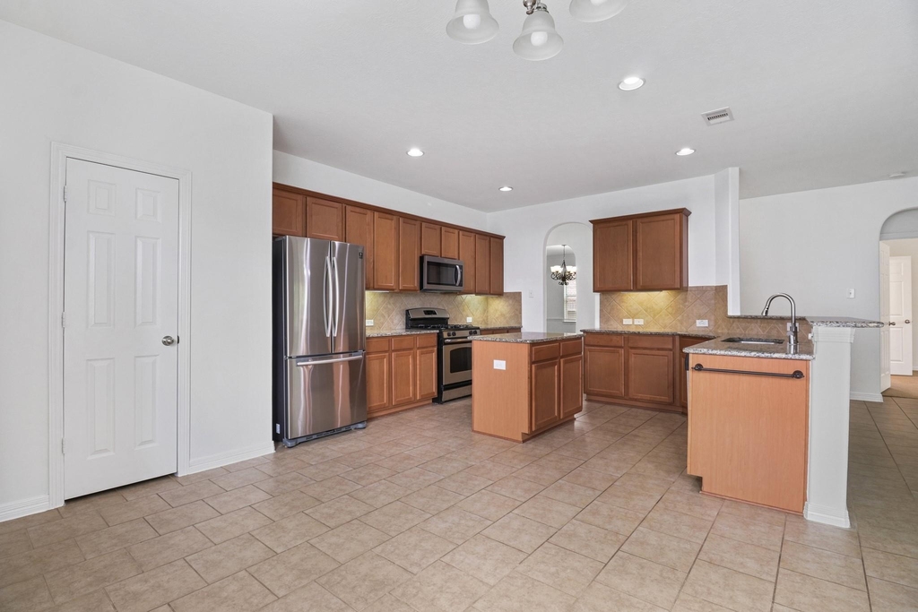 3611 Rocky Ledge Lane - Photo 4