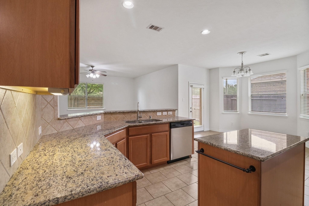 3611 Rocky Ledge Lane - Photo 6