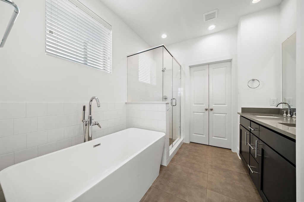 2603 Hutchins - Photo 26