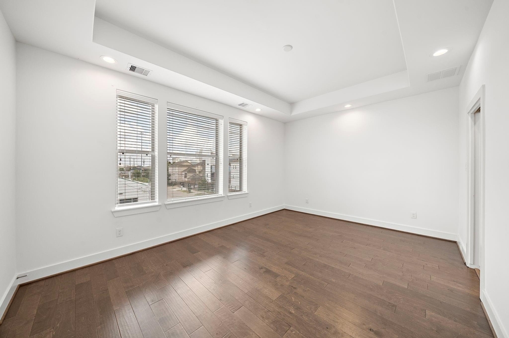 2603 Hutchins - Photo 24