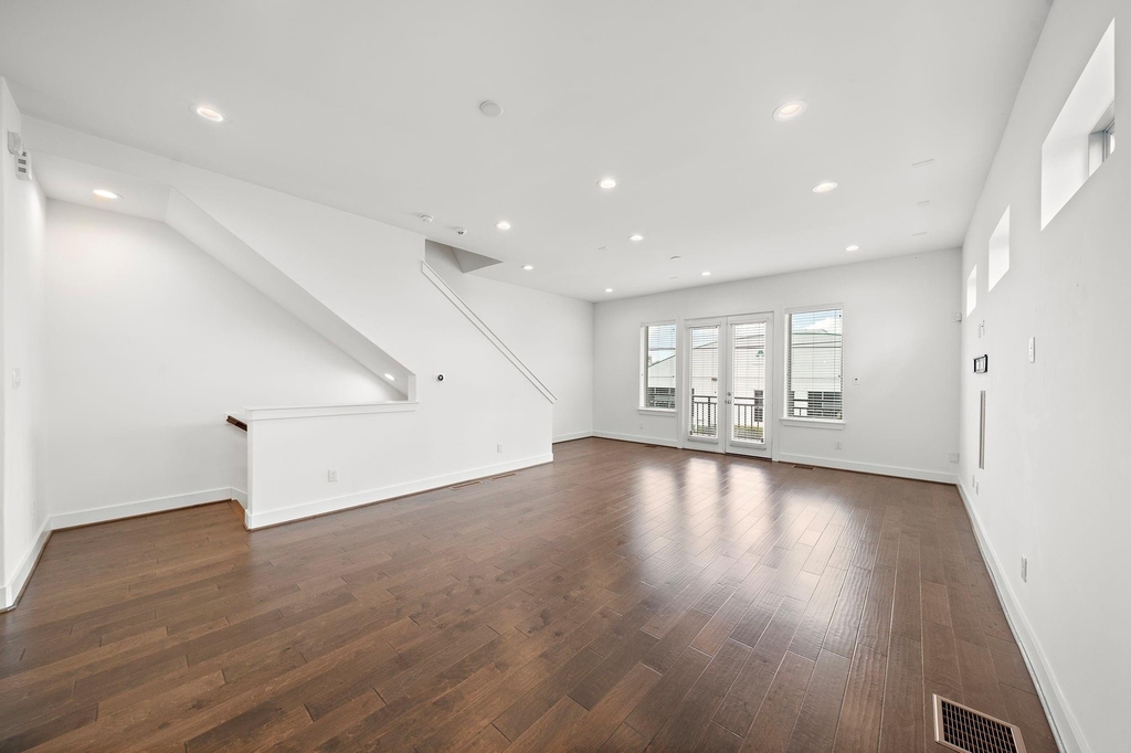 2603 Hutchins - Photo 11