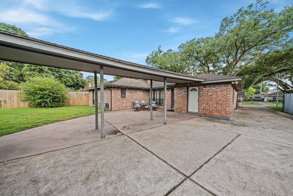 8426 Edgemoor Drive - Photo 35