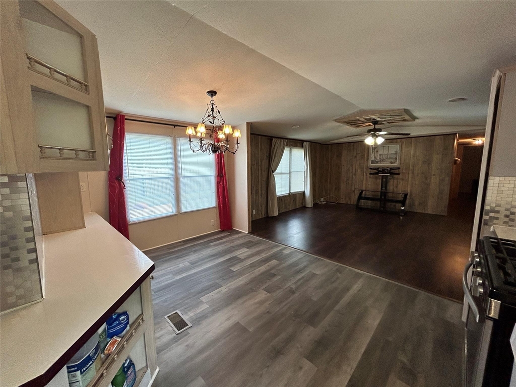 16640 Berry Road - Photo 2