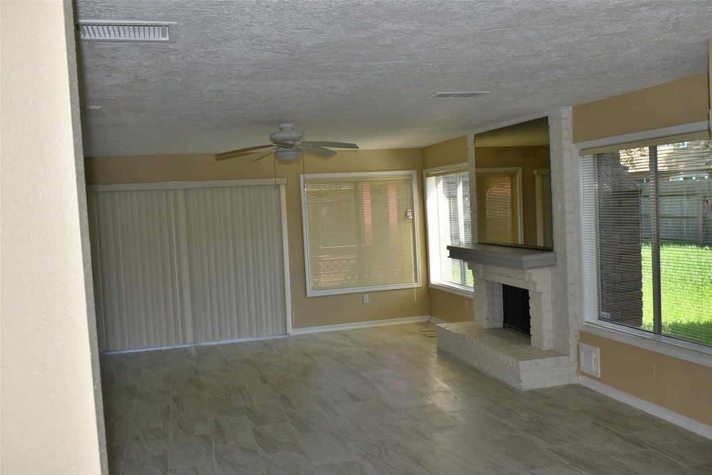 2930 Colony Drive - Photo 15