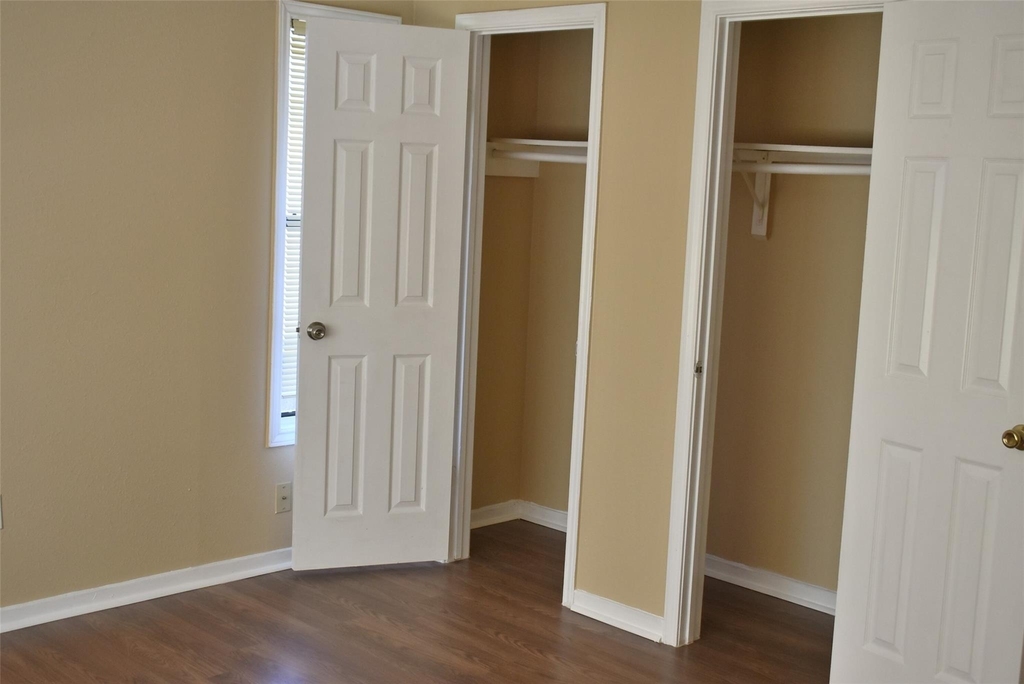 2930 Colony Drive - Photo 10