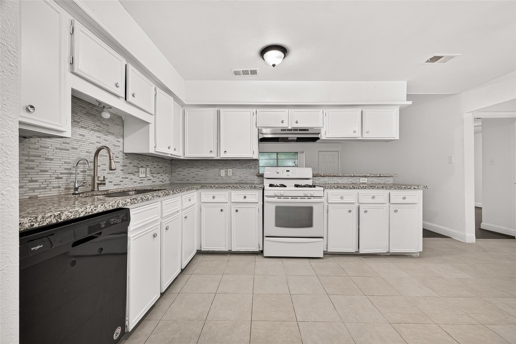 7214 Addicks Clodine Road - Photo 16