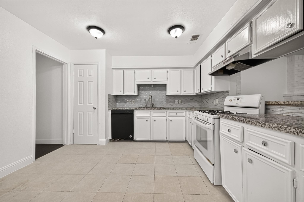 7214 Addicks Clodine Road - Photo 18