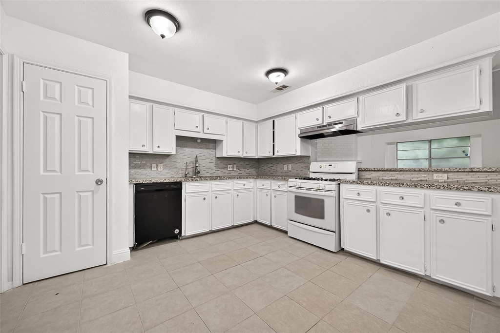 7214 Addicks Clodine Road - Photo 17
