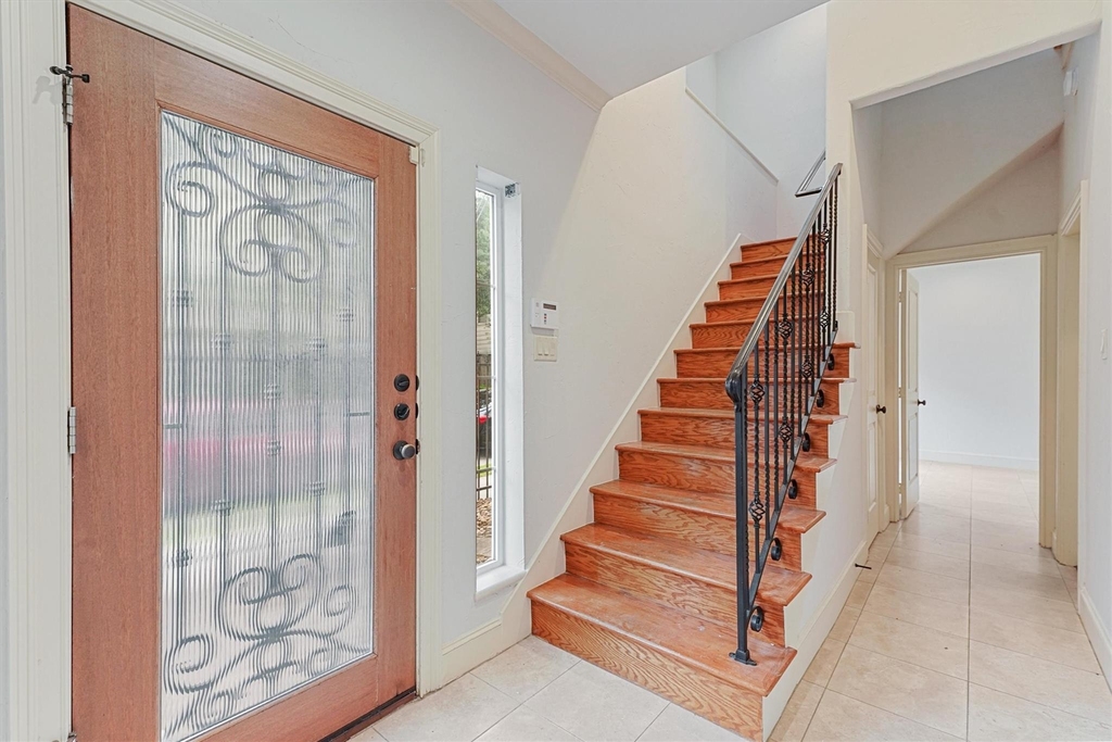 2418 Ralph Street - Photo 3