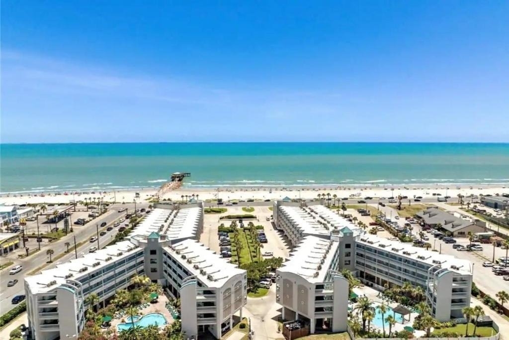 6102 Seawall Blvd - Photo 0